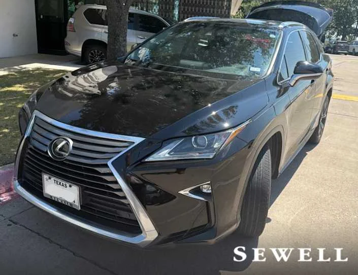 Used 2018 Obsidian Lexus  image 1