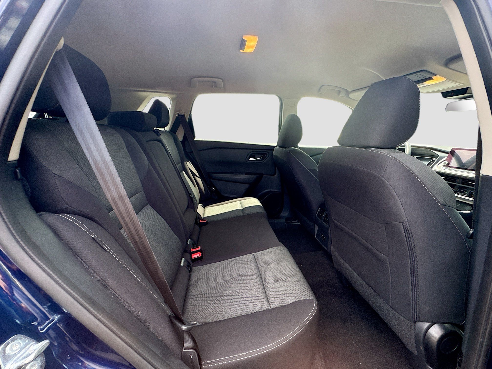 Used 2025 Deep Ocean Blue Pearl Nissan SV image 28