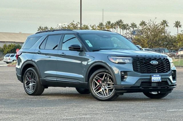 2026 Ford Explorer ST-Line - Photo 25