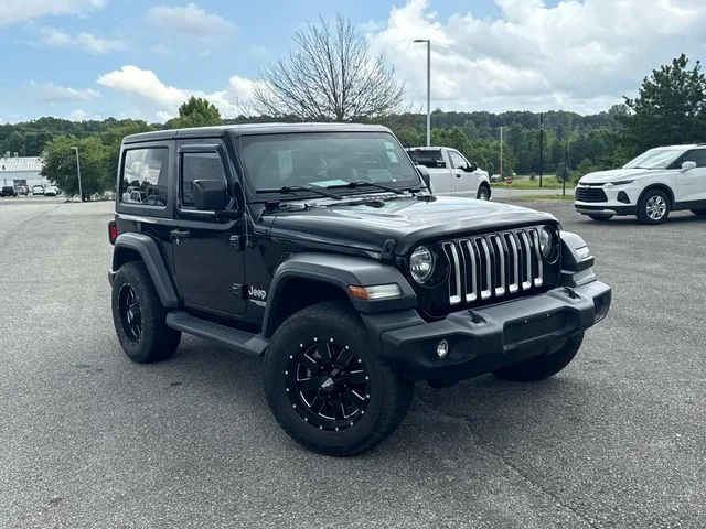 Used 2018 Black Jeep Sport S image 2