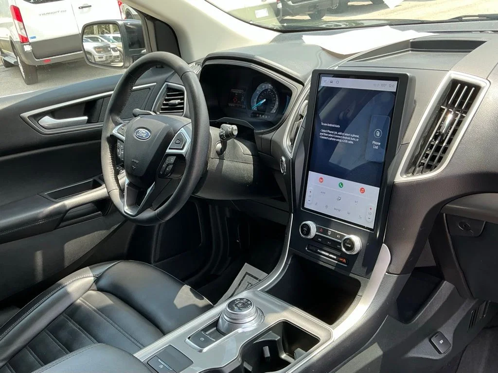 Used 2023 Black Ford SEL image 18