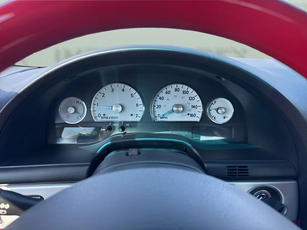 Used 2003 White Ford Deluxe image 17
