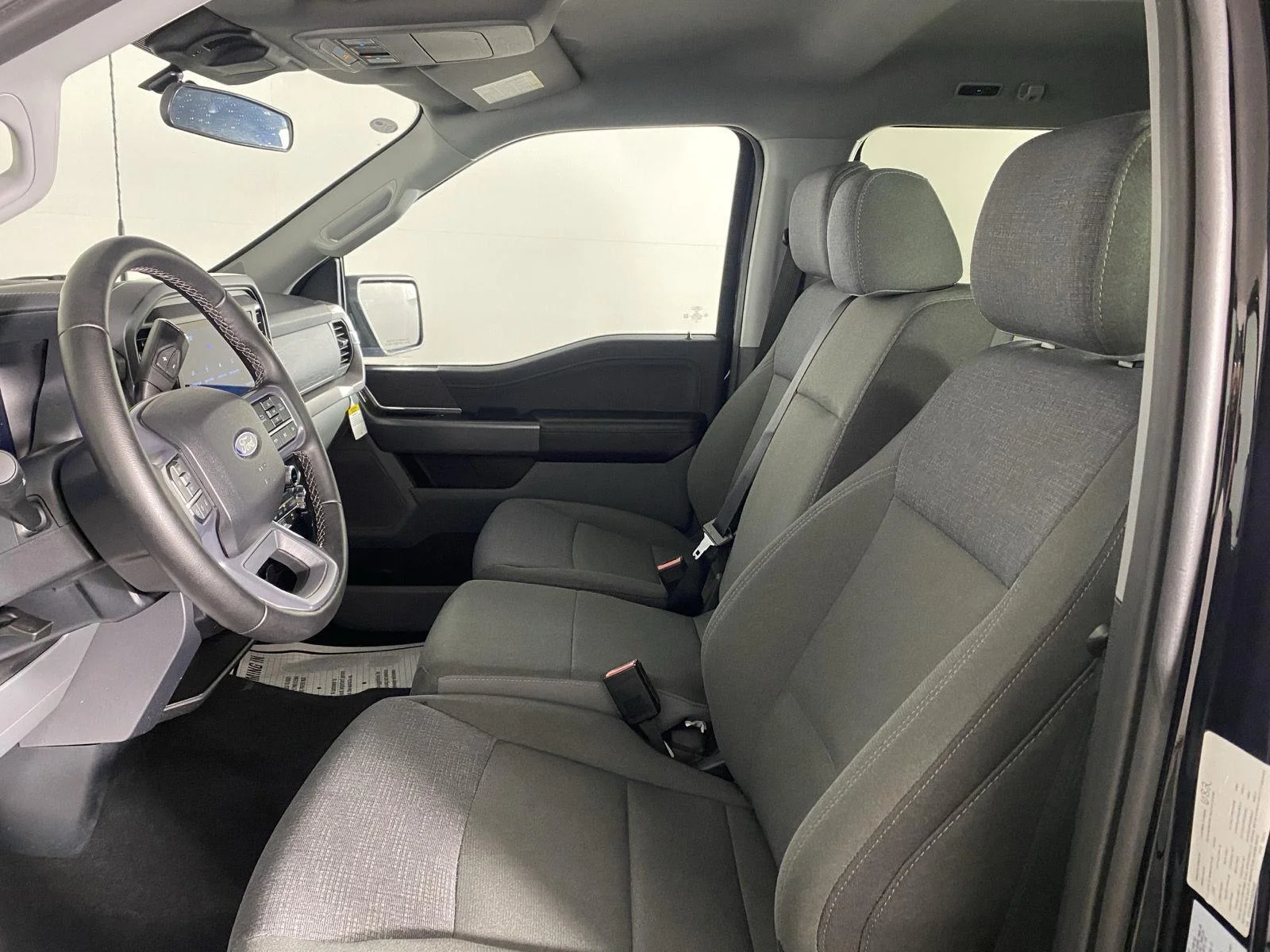 Used 2025 Agate Black Ford XLT image 9
