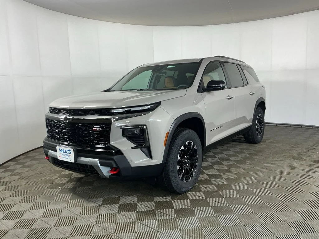 New 2027 Sandstone Gray Chevrolet Z71 image 3