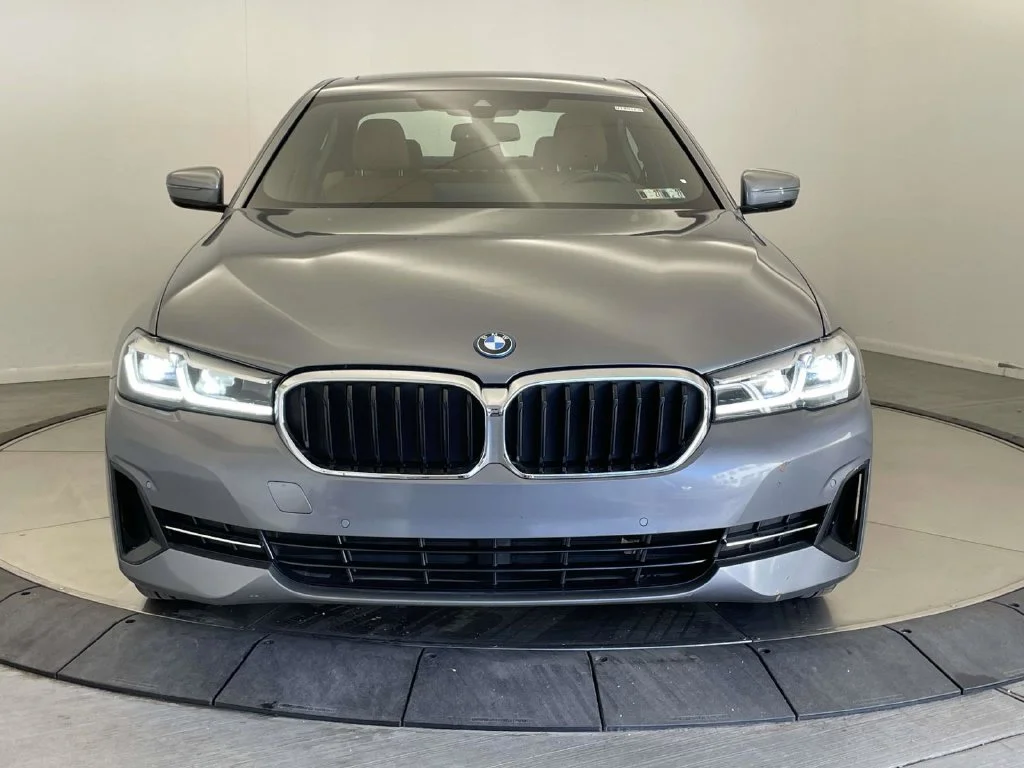 Used 2023 Gray BMW 530e iPerformance image 8