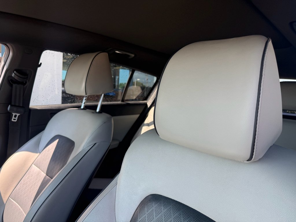 Used 2017 Black Cherry Kia SX image 3