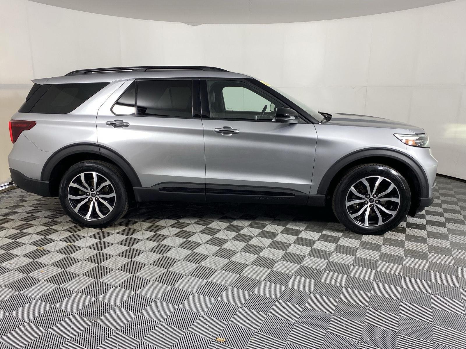 Used 2021 Iconic Silver Ford ST image 10