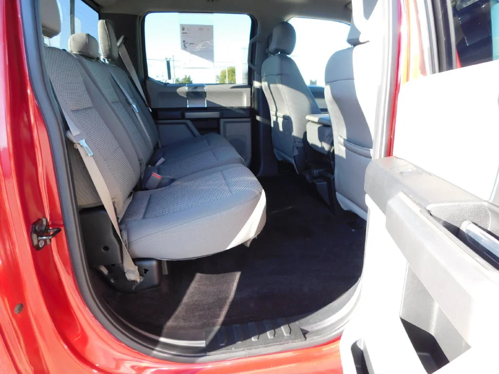 Used 2016 Ruby Red Metallic Tinted Clearcoat Ford XLT image 25