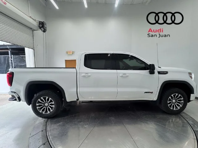 Used 2021 White GMC AT4 image 31