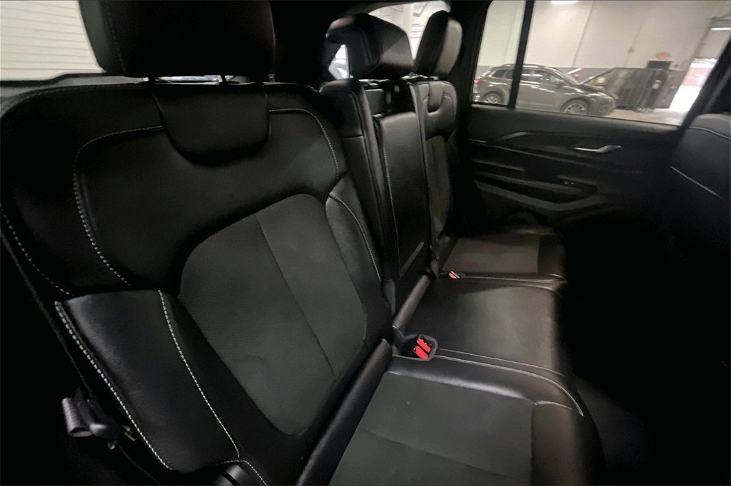 2023 JEEP GRAND CHEROKEE - Image 25