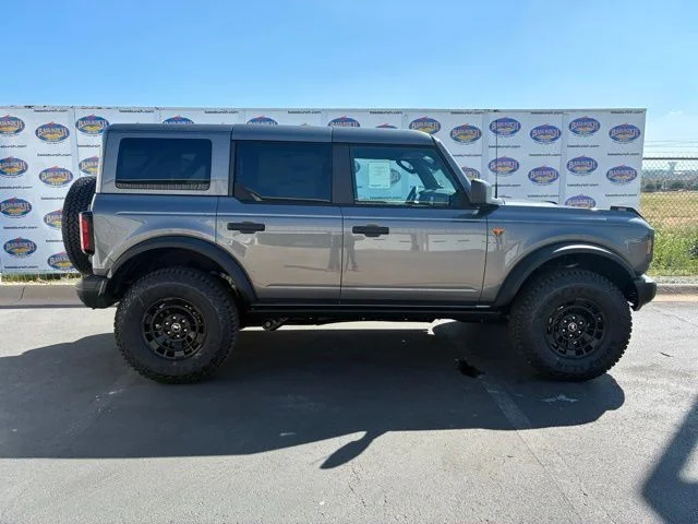 2026 Ford Bronco Badlands 4x4's photo