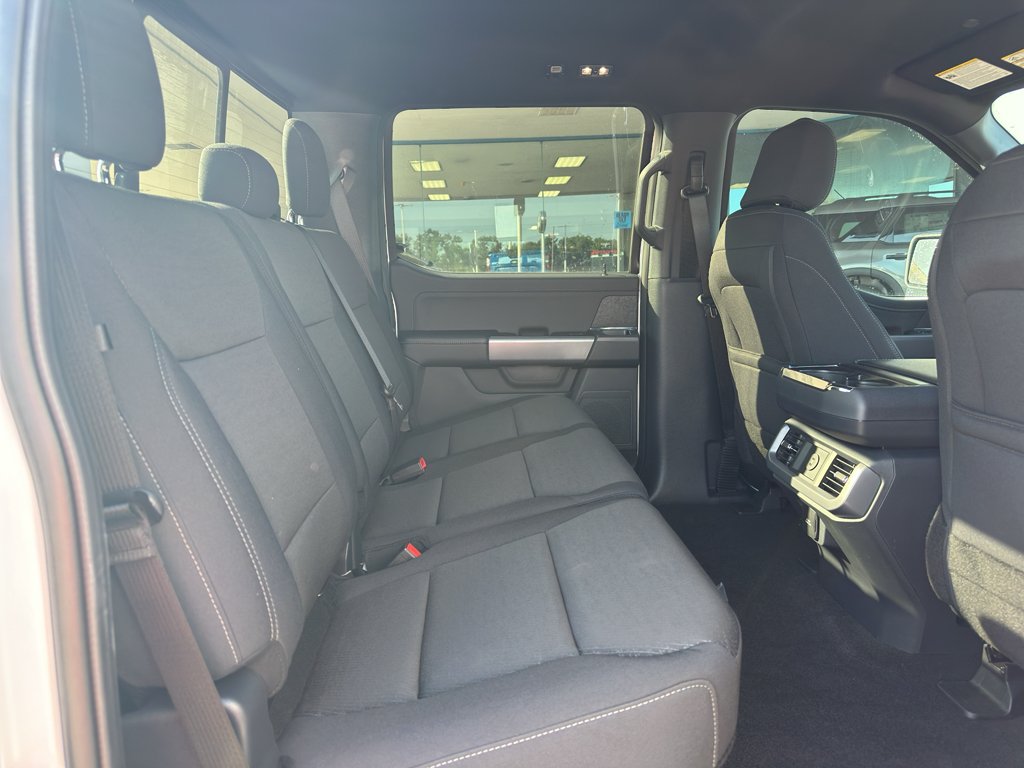 New 2026 Oxford White Ford XLT image 36