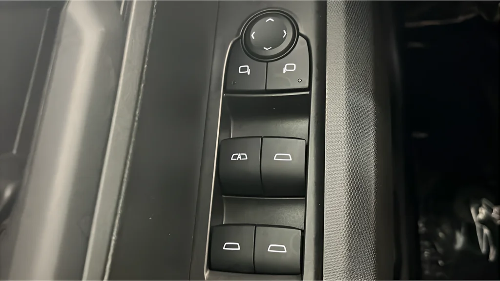 Used 2025 Gray Chevrolet Trail Boss image 29