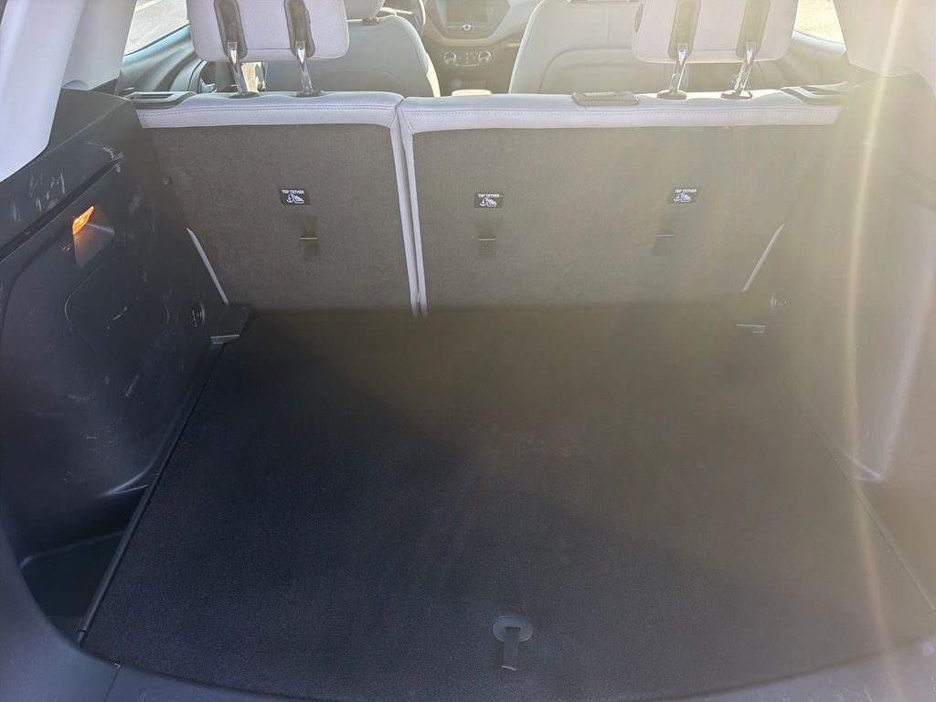 Used 2022 Gray Chevrolet LS image 10