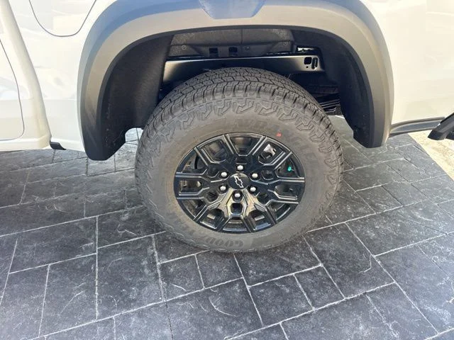 New 2026 White Chevrolet Trail Boss image 8