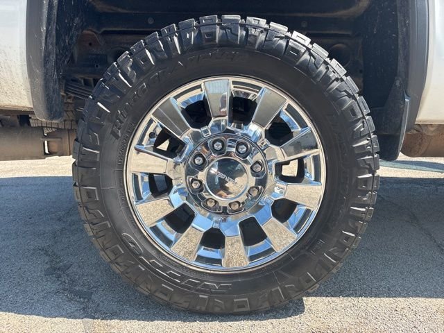 Used 2017 White GMC Denali image 19