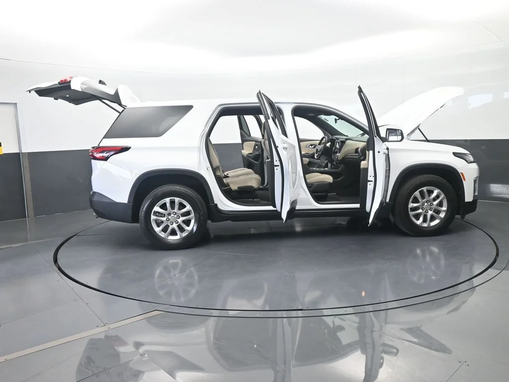 Used 2022 Summit White Chevrolet LS image 69