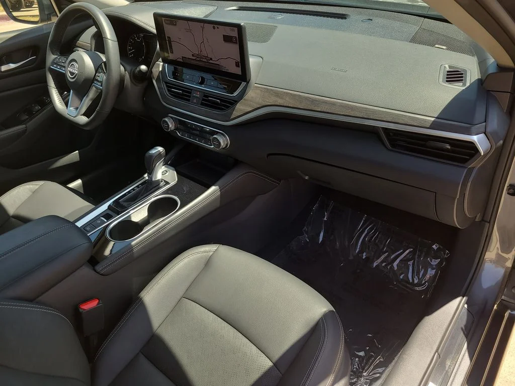 Used 2025 Gray Nissan 2.5 SL image 11