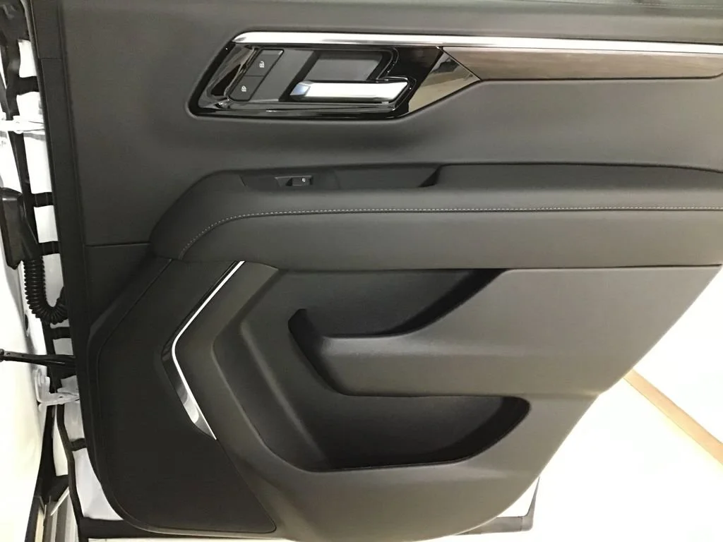 2026 Chevrolet Tahoe LS - Photo 9