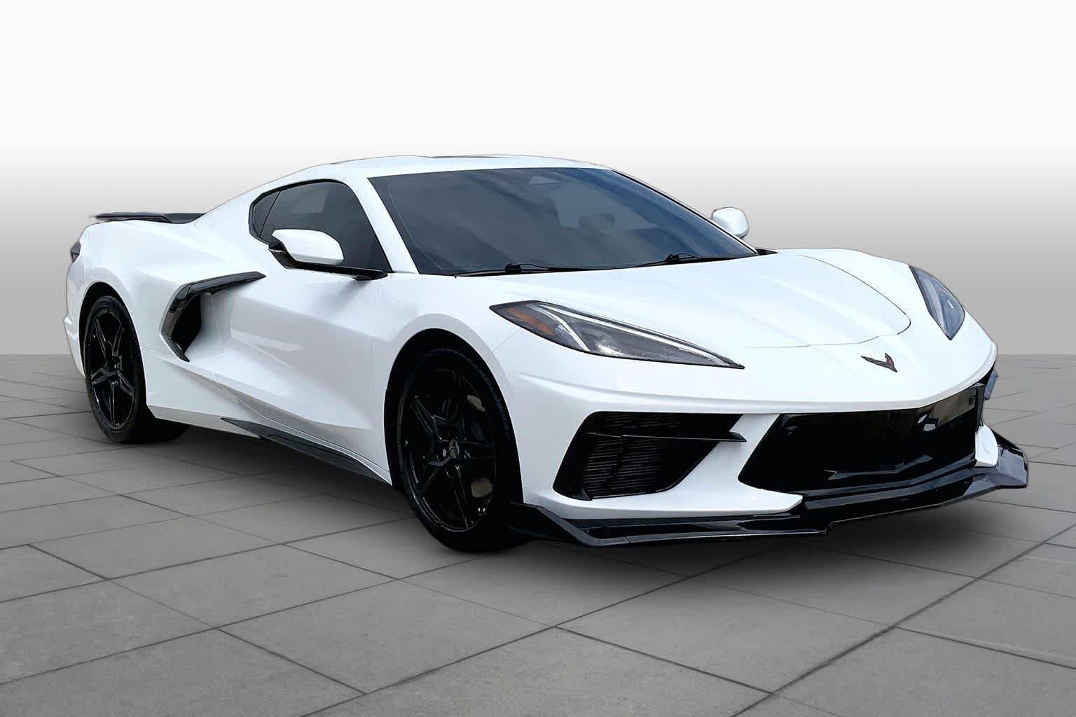 Used 2024 Arctic White Chevrolet 2LT image 3