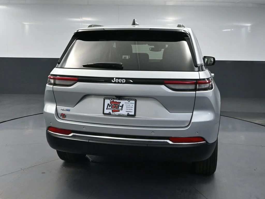Certified Used 2022 Silver Jeep 4xe image 6
