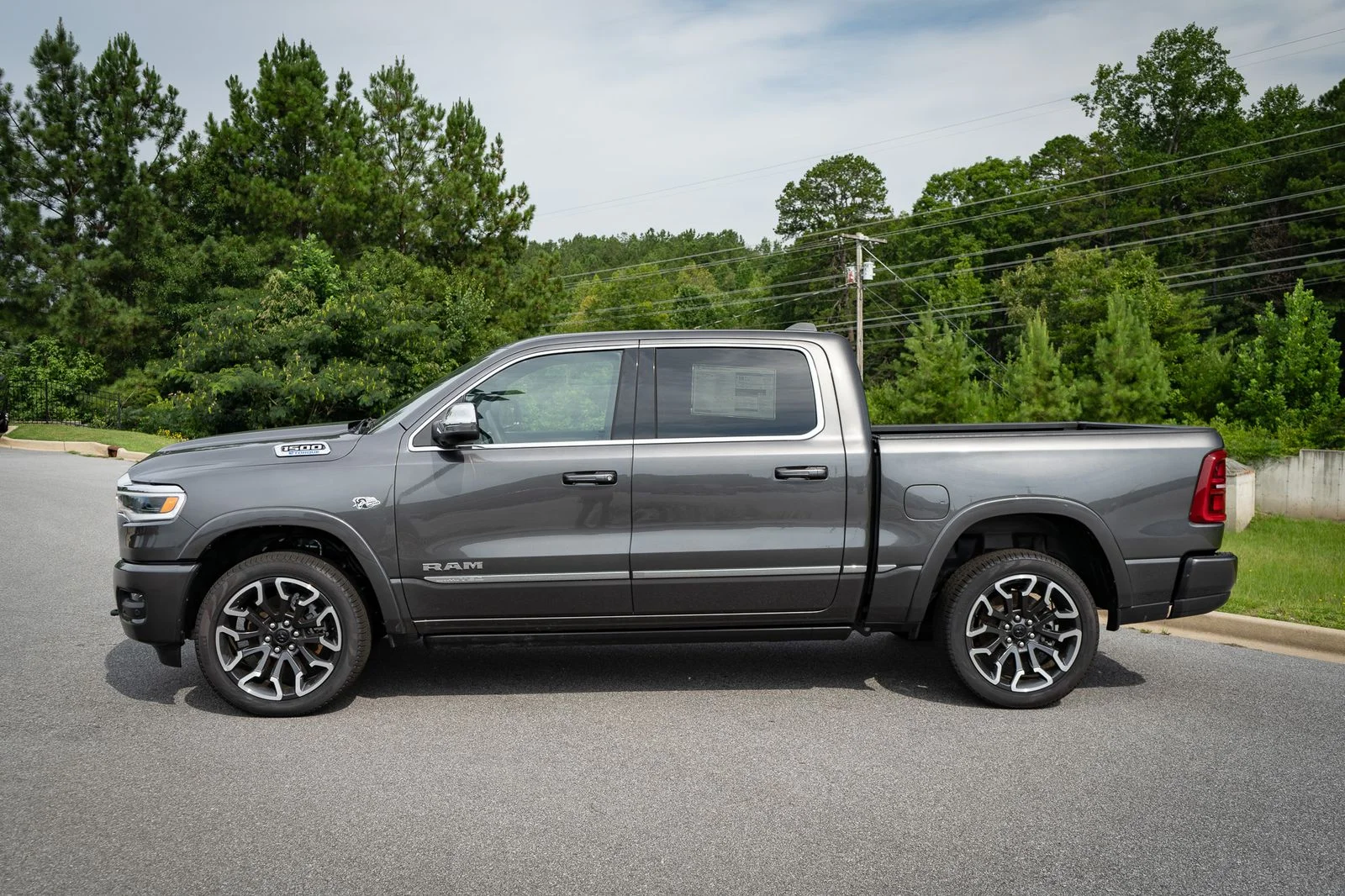 2026 RAM 1500 Limited - Photo 14
