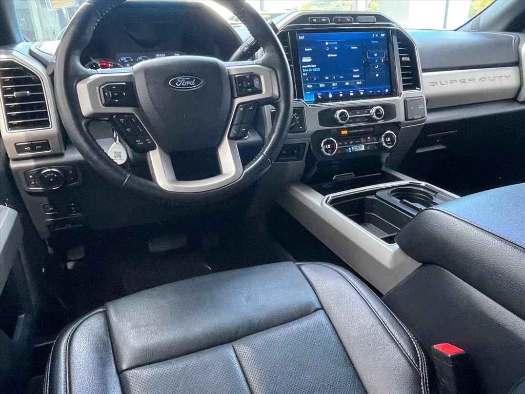 Used 2022 Star White Metallic Tri-Coat Ford LARIAT image 10