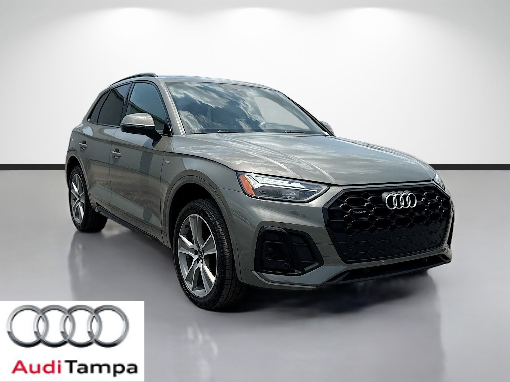 2025 Audi Q5 45 Premium's photo