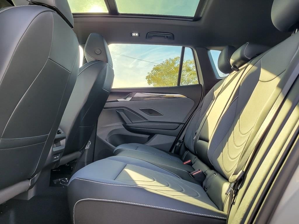 New 2026 Platinum Gray Metallic Volkswagen 2.0T SE R-Line Black image 12