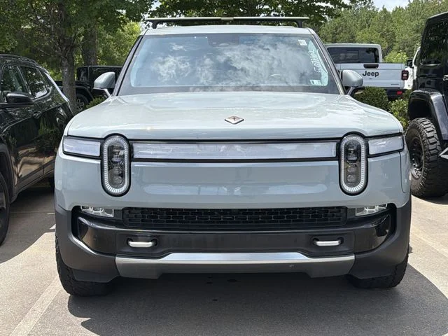 Used 2022  Rivian Adventure image 3