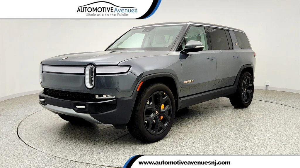 Used 2024 LA Silver Rivian Adventure Quad-Motor Large Pack w/ 22