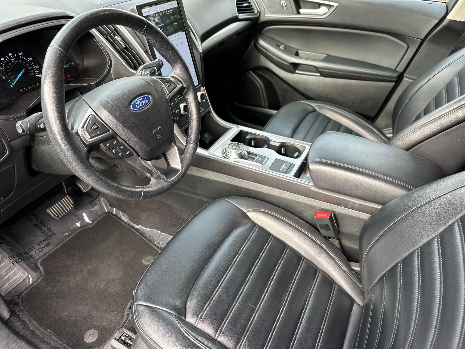 Used 2024 Gray Ford SEL image 9