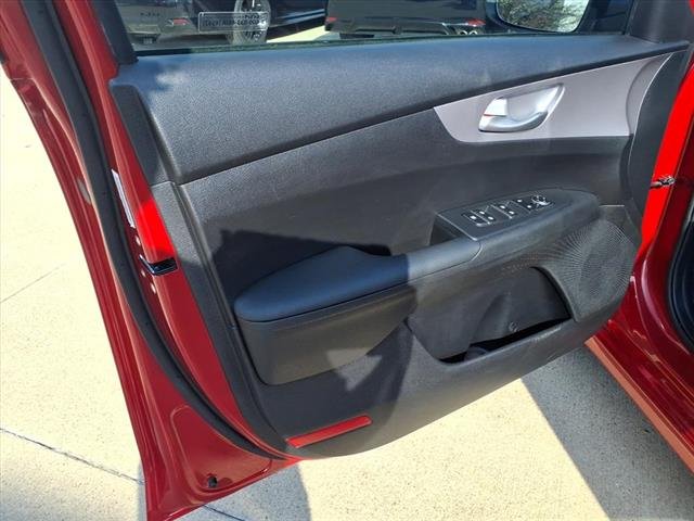 Used 2024 Currant Red Kia LXS image 17