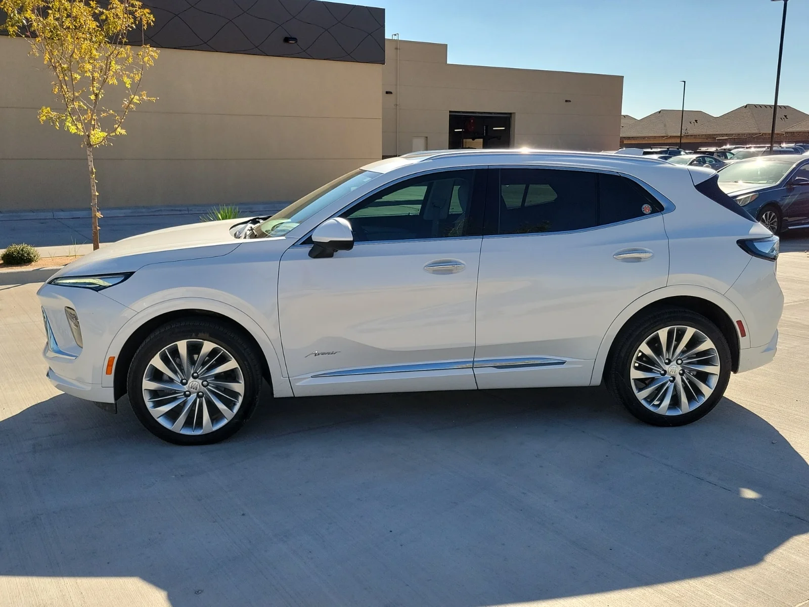 Used 2025 White Buick Avenir AWD image 2