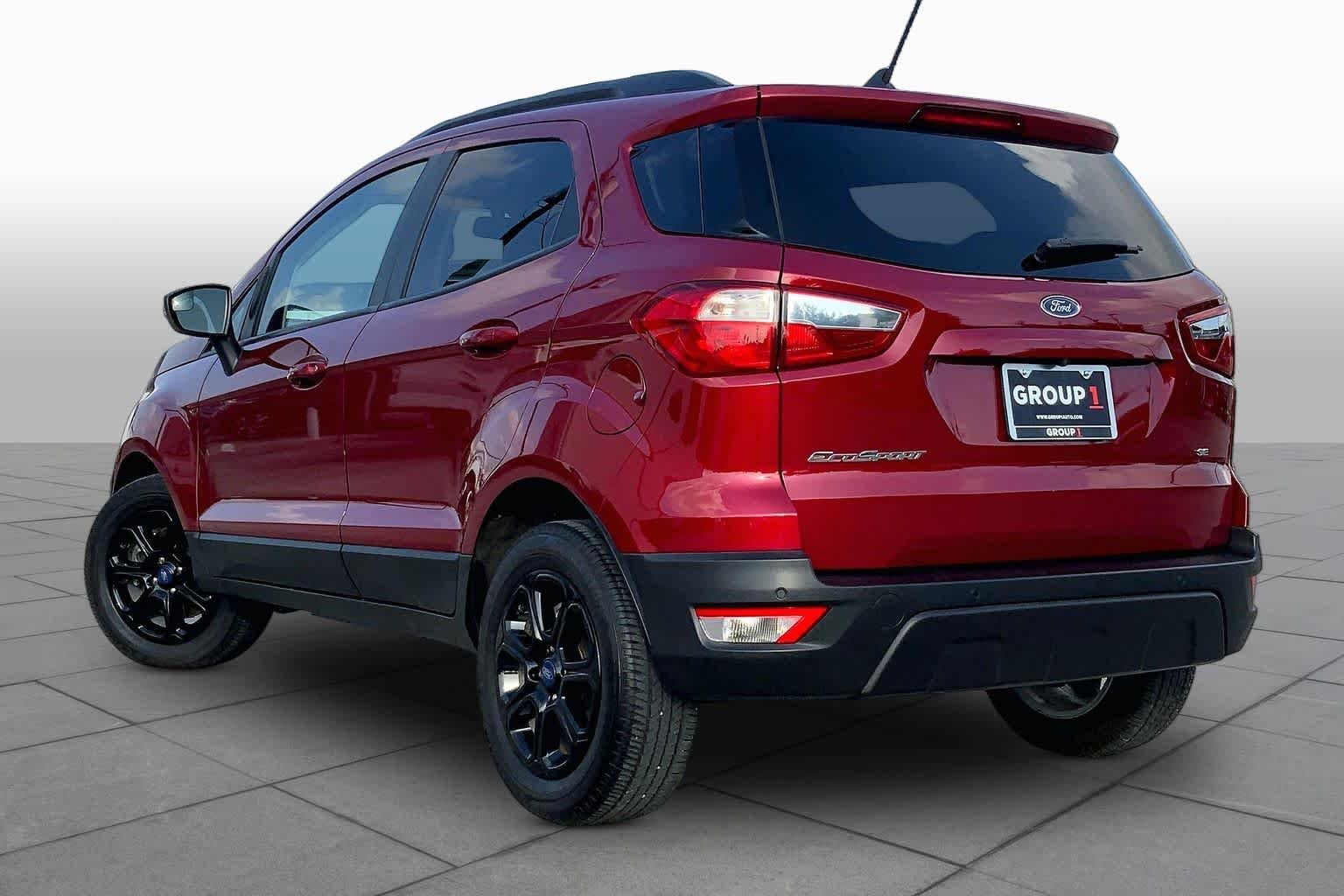 Used 2021 Ruby Red Metallic Tinted Clearcoat Ford SE image 12