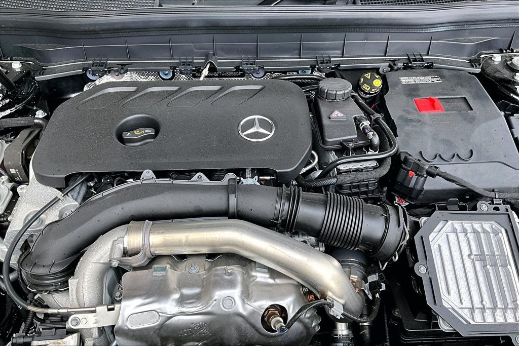 New 2026 Night Black Mercedes-Benz GLB 250 image 25