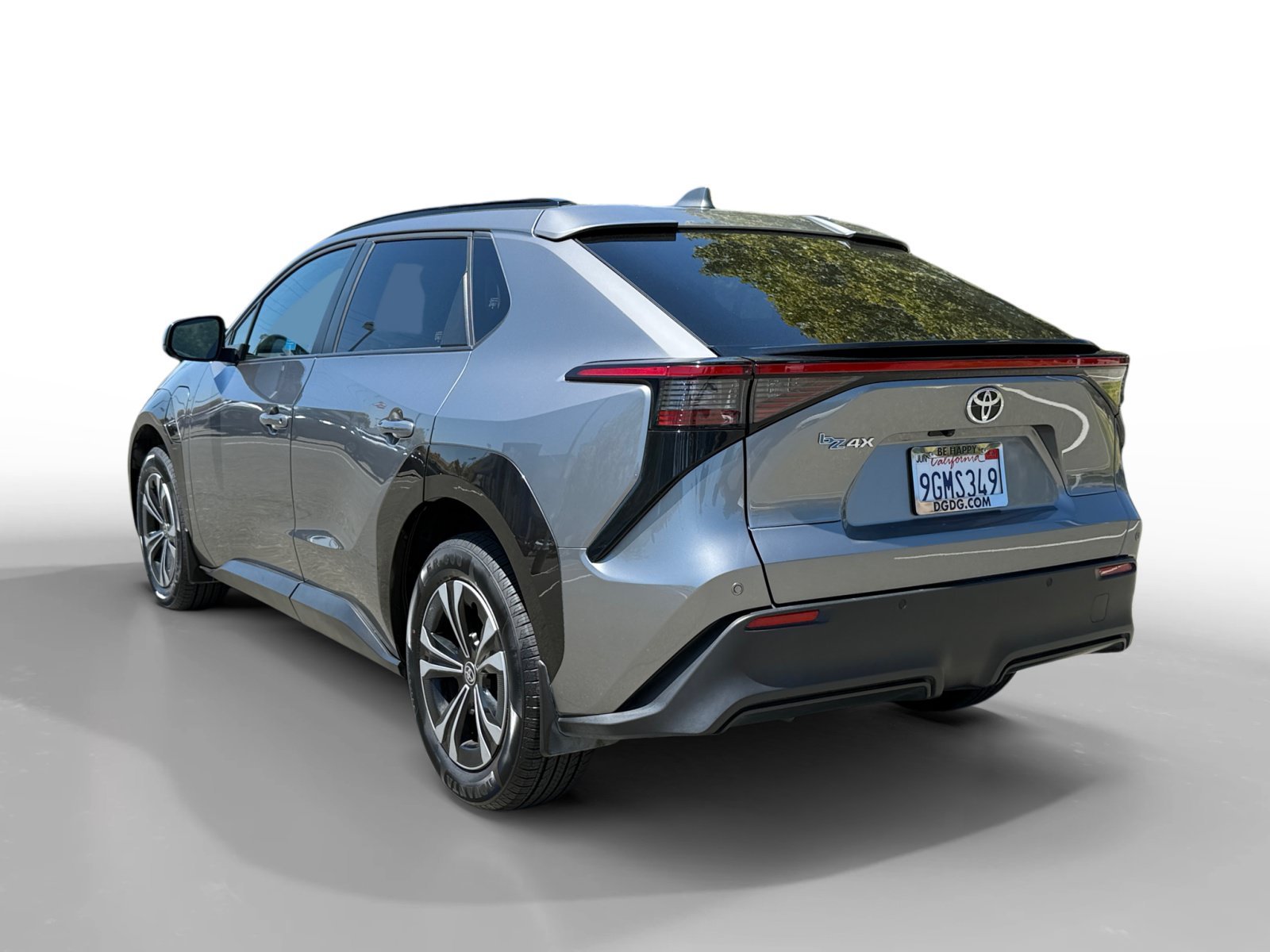 Used 2023 Heavy Metal Toyota XLE image 3