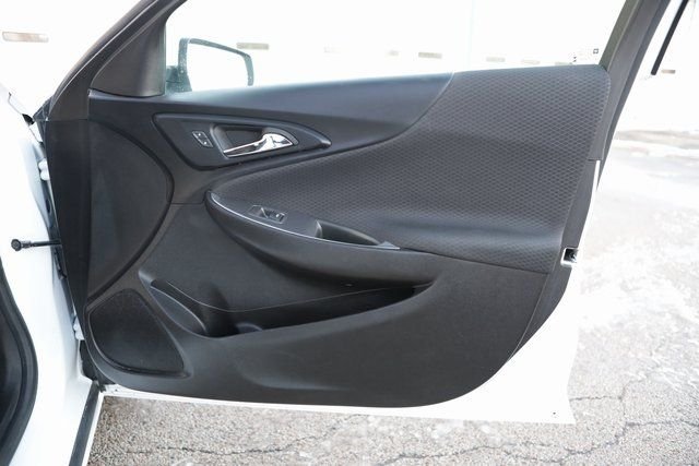 Used 2024 Summit White Chevrolet LT image 15