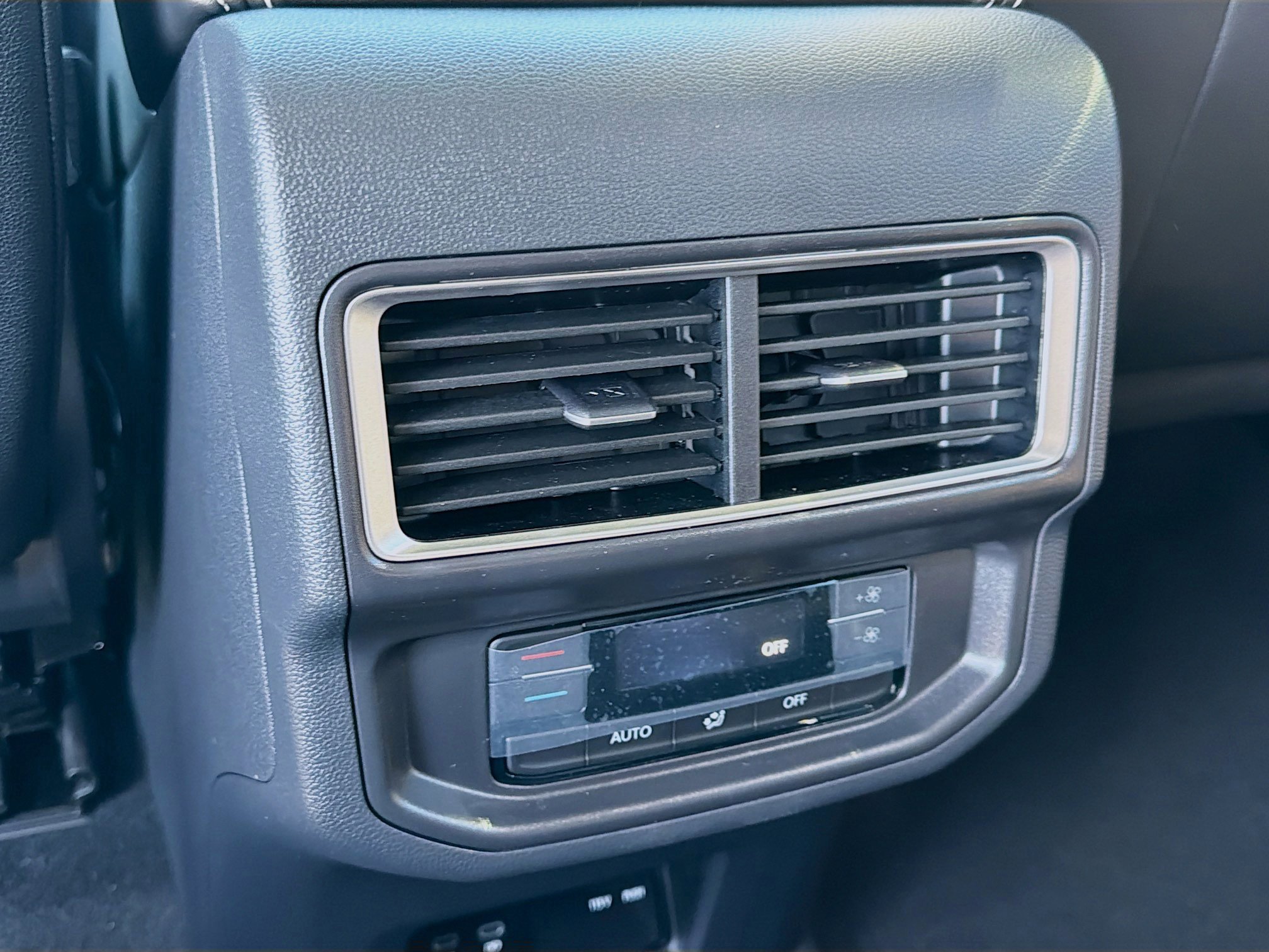 2026 Volkswagen Atlas SE w/Tech - Photo 19