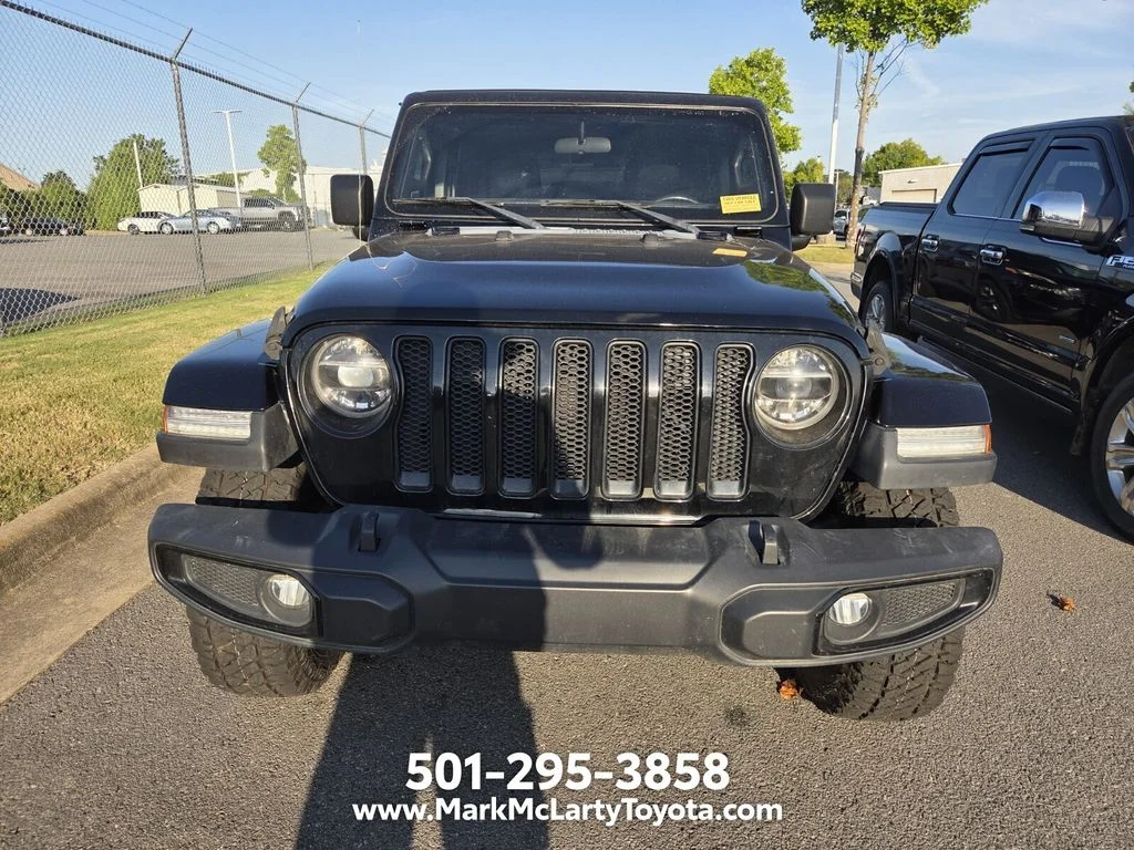 Used 2019 Black Jeep Unlimited Sahara Altitude image 2
