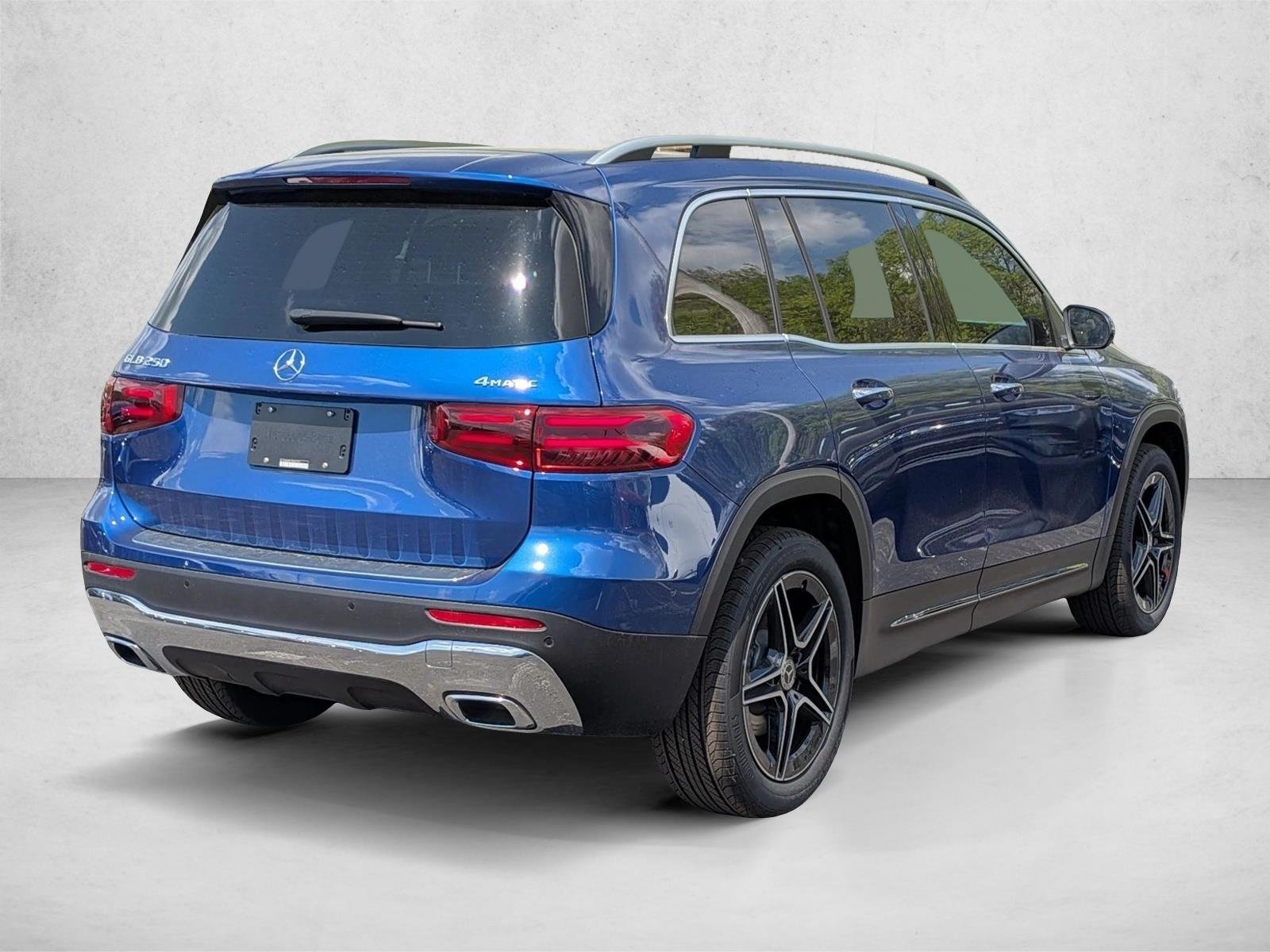 New 2026 Starling Blue Metallic Mercedes-Benz GLB250 image 2