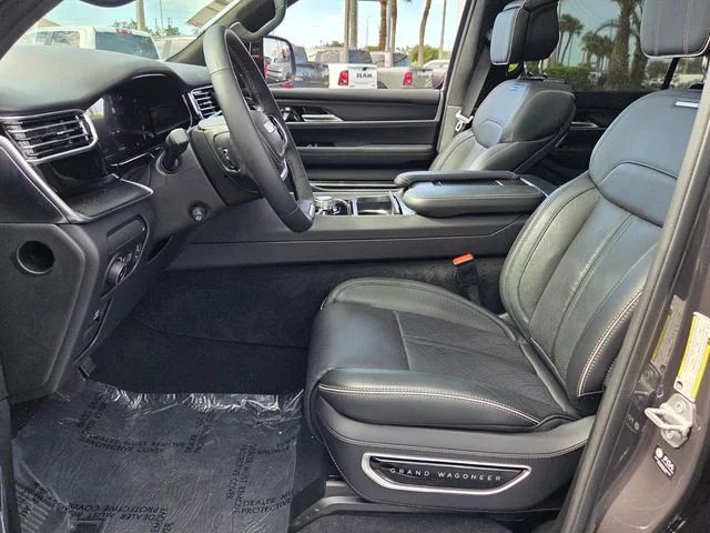2025 Jeep Grand Wagoneer L Series II - Photo 10
