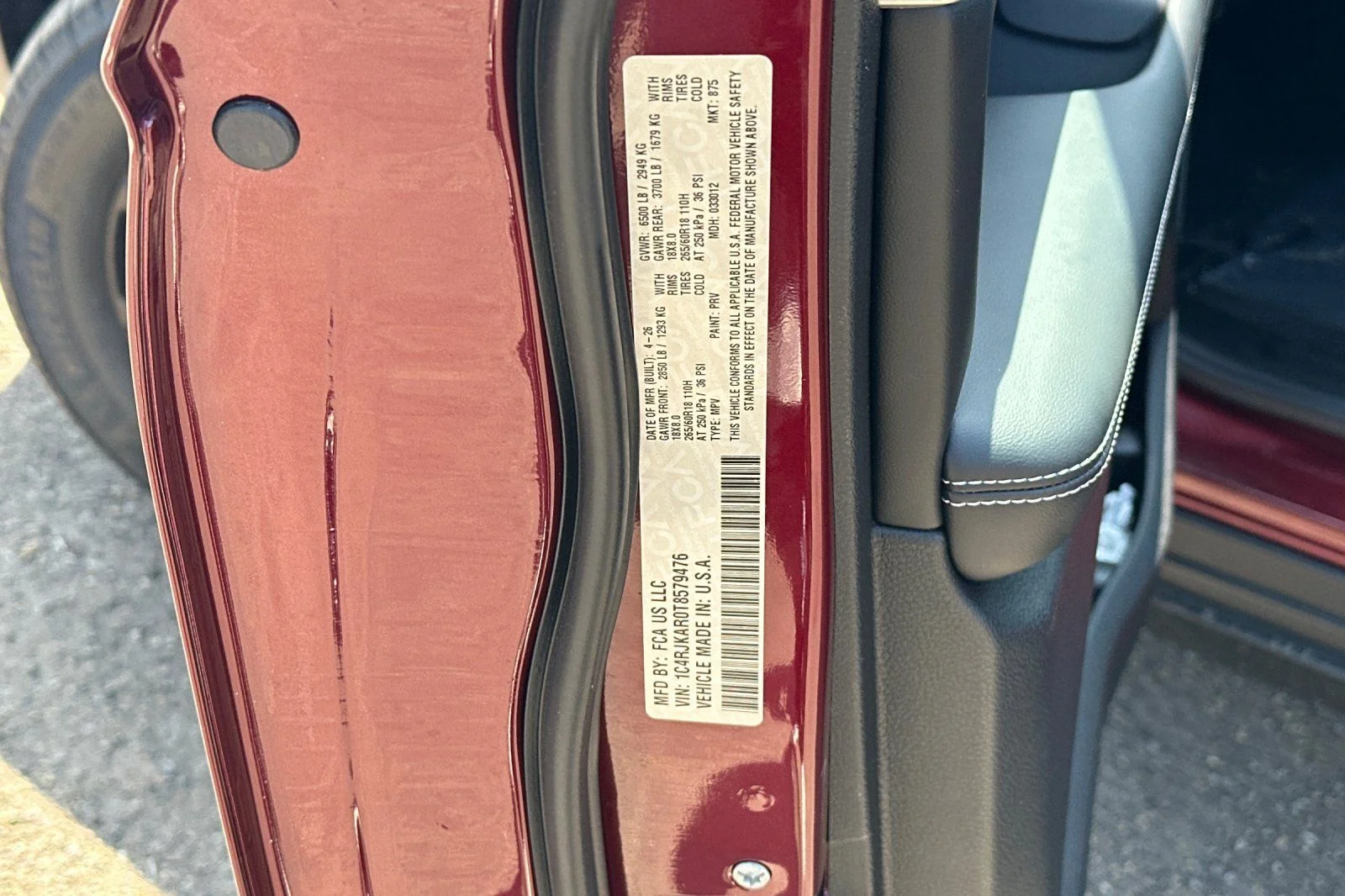 New 2026 Velvet Red Pearl-Coat Exterior Paint Jeep Altitude image 24