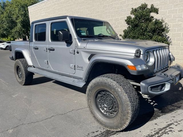 Used 2020 Silver Jeep Overland image 1