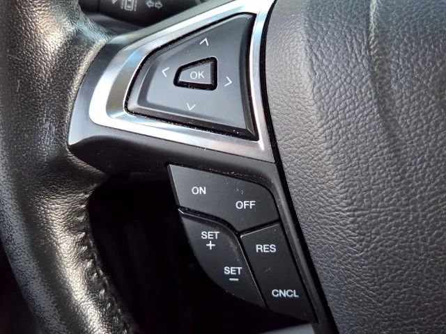 Used 2019 Silver Ford SEL image 25