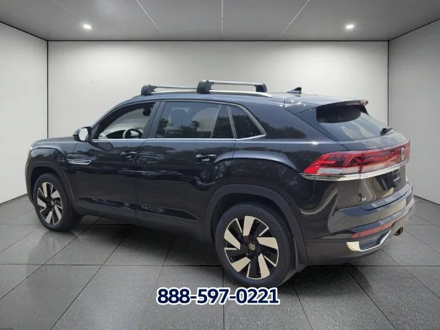 New 2026 BLACK Volkswagen 2.0T SE image 3
