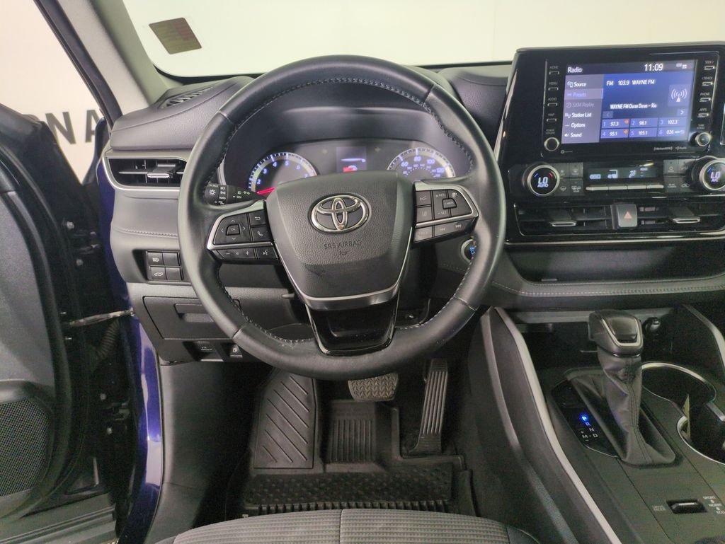 Used 2020 Blueprint Toyota LE image 15