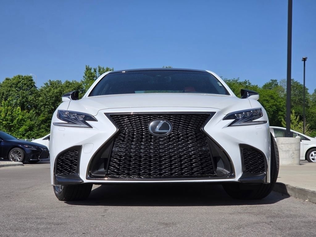 Used 2018 Ultra White Lexus 500 image 3