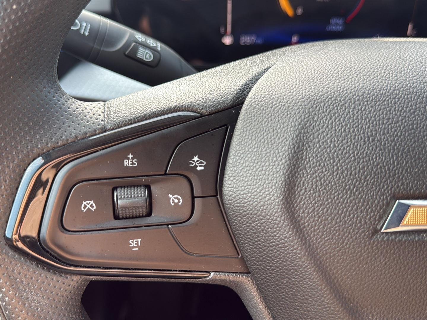 2025 Chevrolet Trax LT - Photo 27
