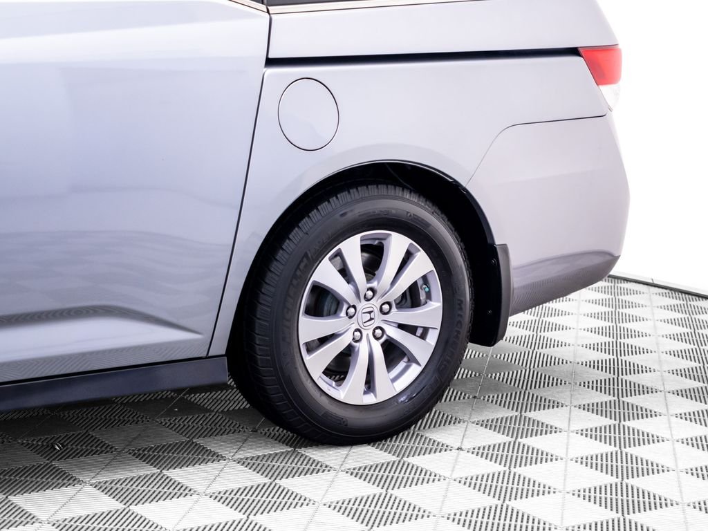 Certified Used 2016 Lunar Silver Metallic Honda EX-L image 36